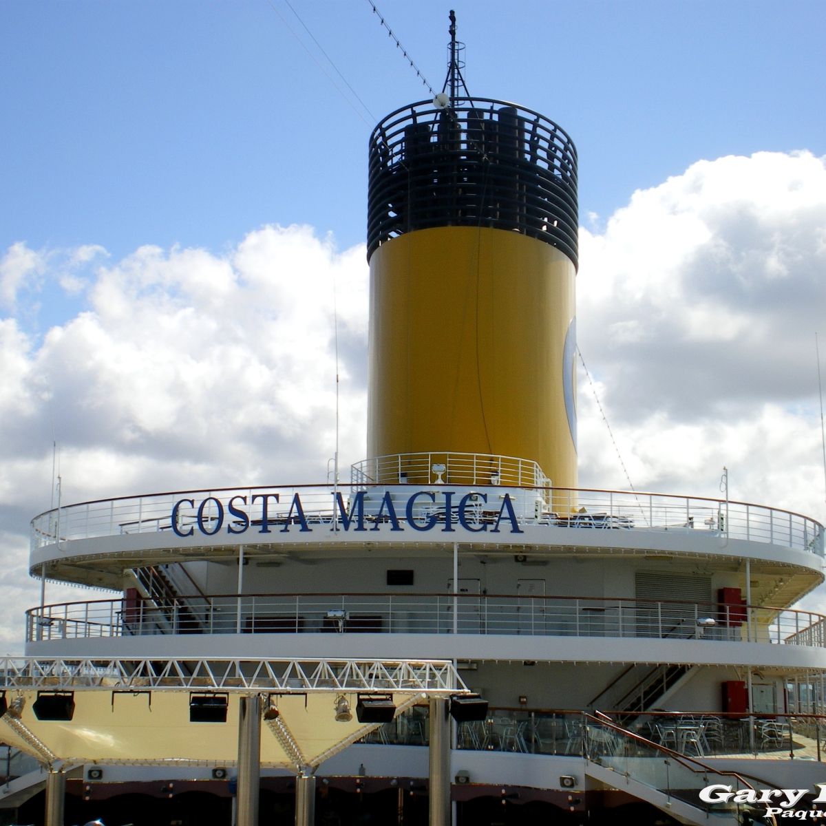 Reportage à bord du Costa Magica (Costa, 2004, 272m)